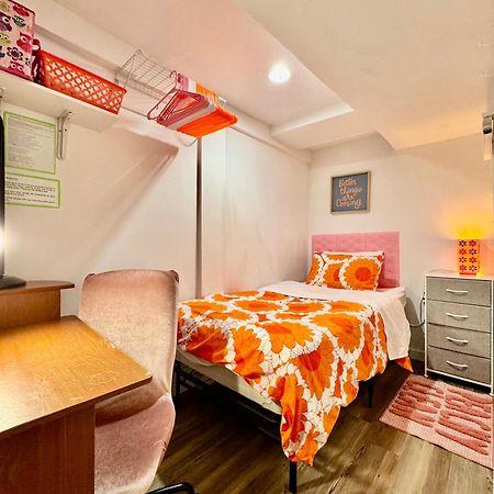Private Tiny Room On The 1St Floor With Shared Bathroom Near Airport And Downtown Seattte 시애틀 외부 사진