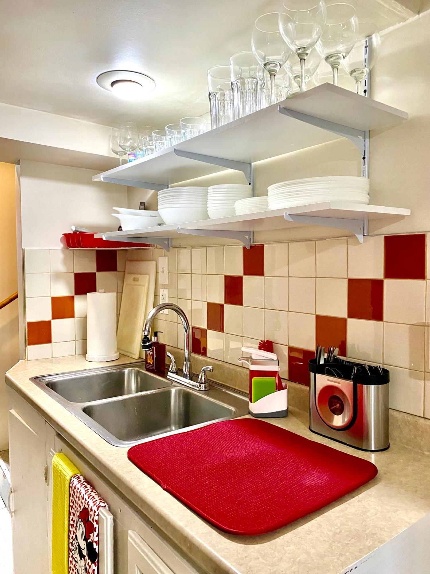 Private Tiny Room On The 1St Floor With Shared Bathroom Near Airport And Downtown Seattte 시애틀 외부 사진