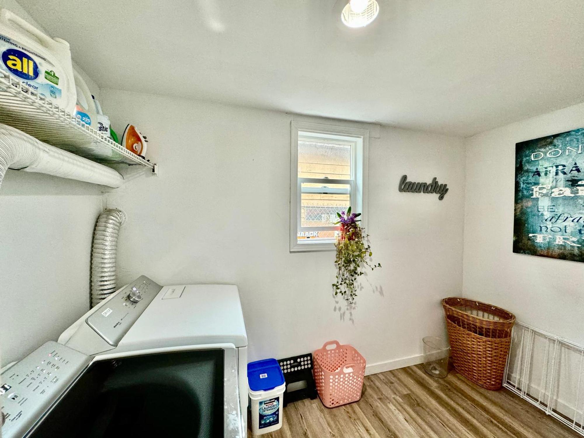 Private Tiny Room On The 1St Floor With Shared Bathroom Near Airport And Downtown Seattte 시애틀 외부 사진