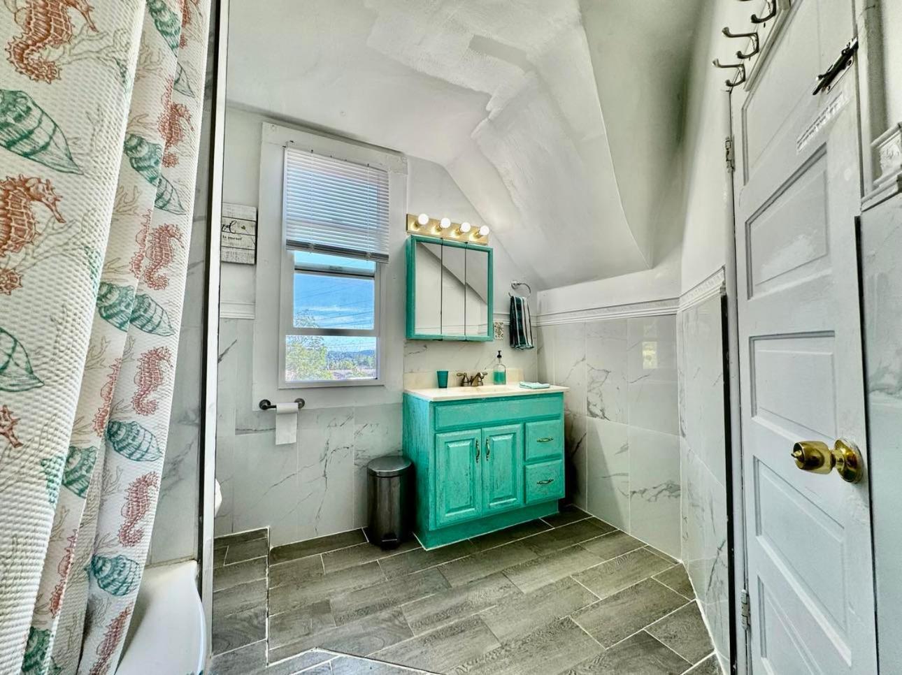 Private Tiny Room On The 1St Floor With Shared Bathroom Near Airport And Downtown Seattte 시애틀 외부 사진